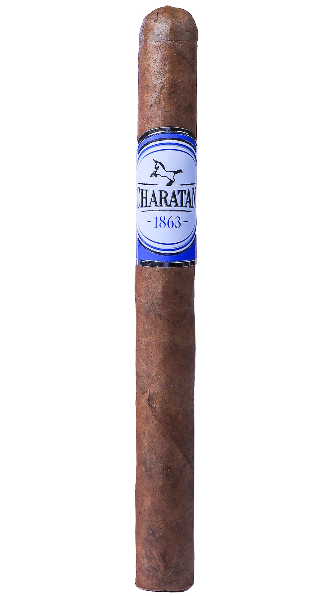 A single Charatan panetela against a white background.