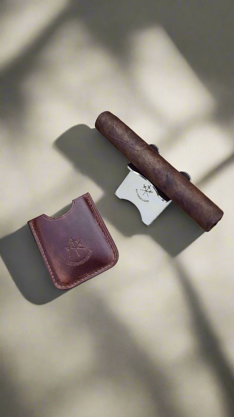 Les Fines Lames Cigar Holder